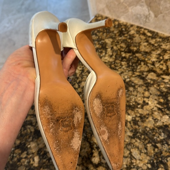 Stuart Whitman 7AA White Heels - Picture 4 of 4